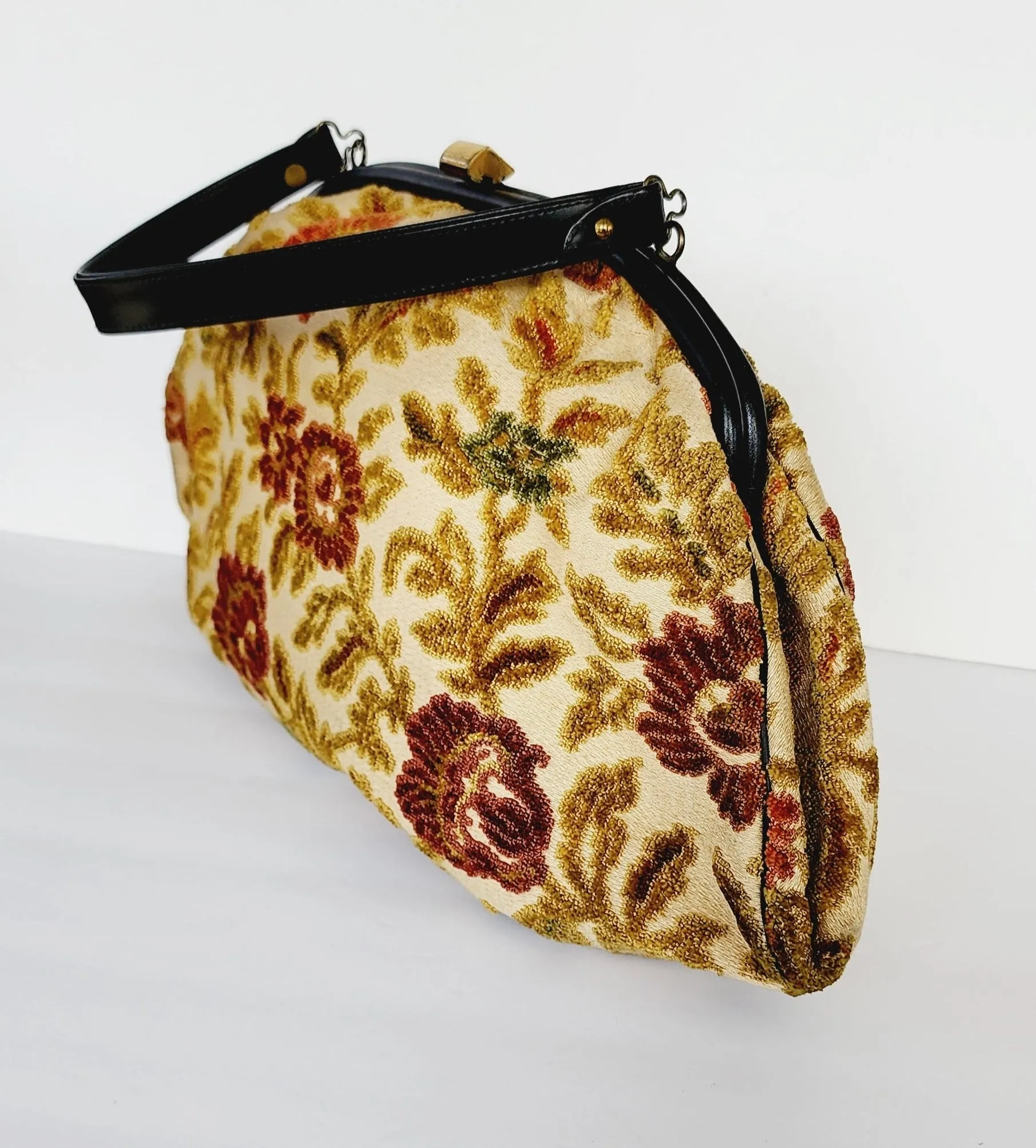 1960s Tapestry Bag Oversized Purse in Beige and Red Flowers