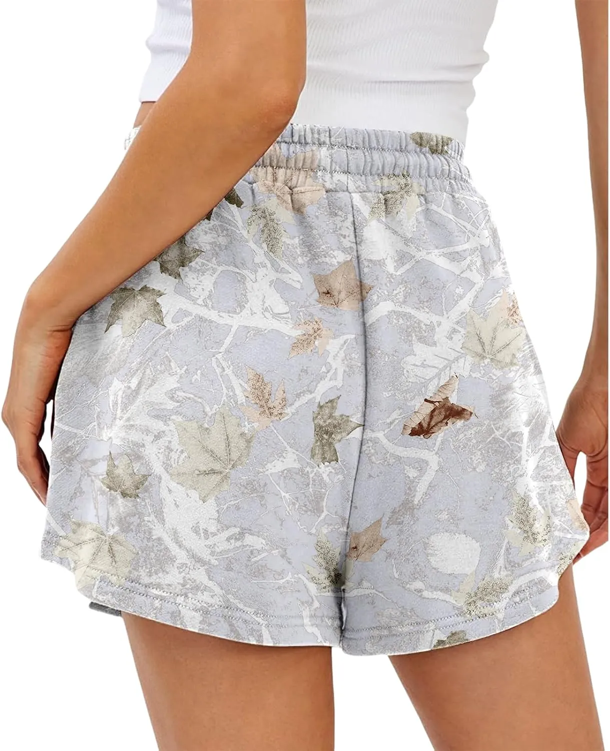 Camo Shorts Women Casual Elastic Waist Lounge Shorts Maple Leaf Print Drawstring Camouflage SweatShorts with Pocket