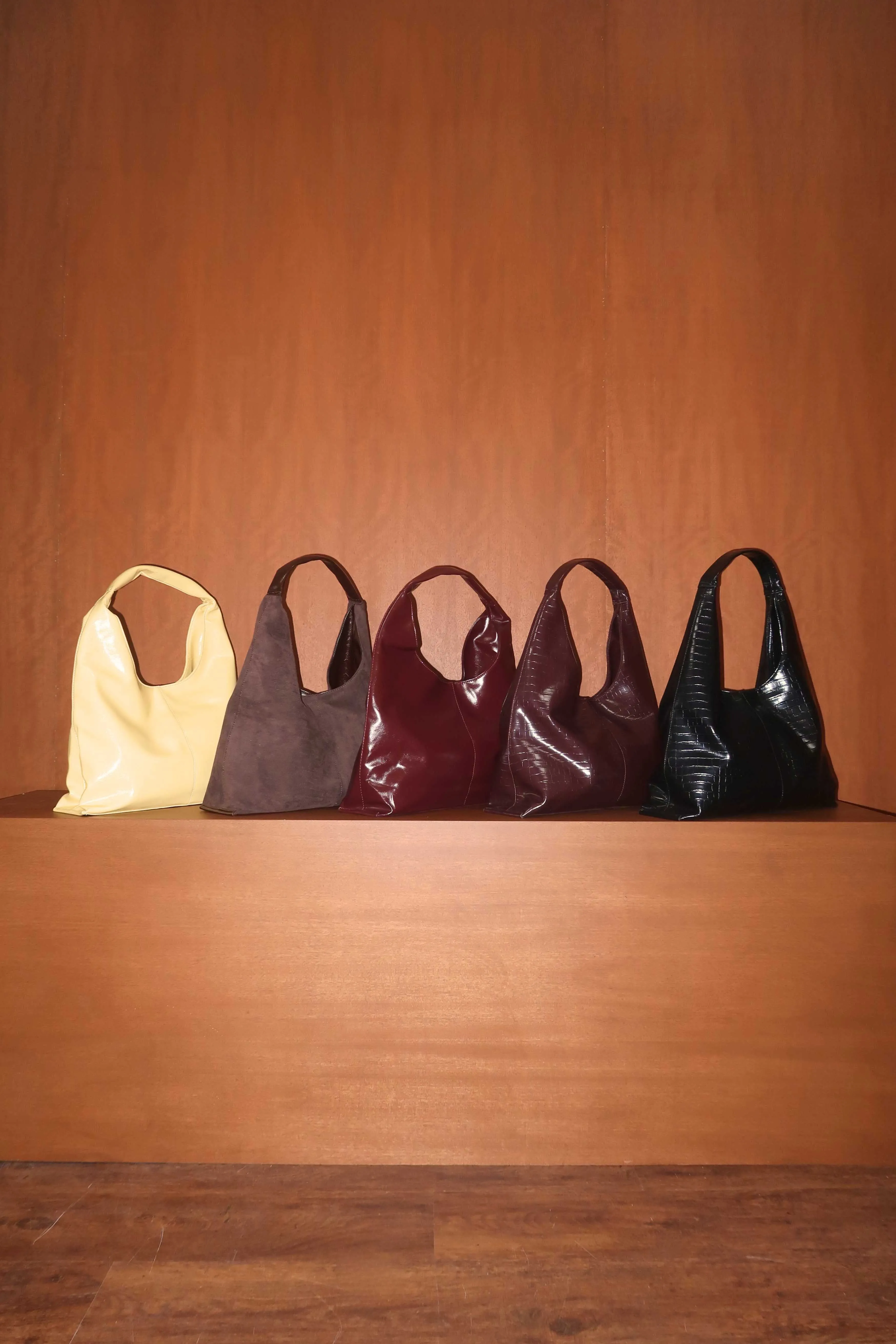 Carrie Bag in Croco Black