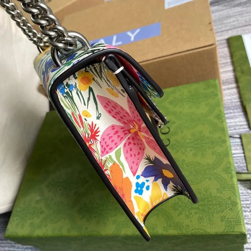 Charm - GG Bags - 2010