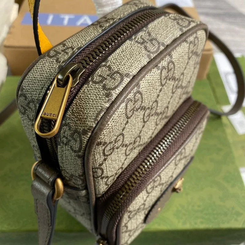 Charm - GG Bags - 2110