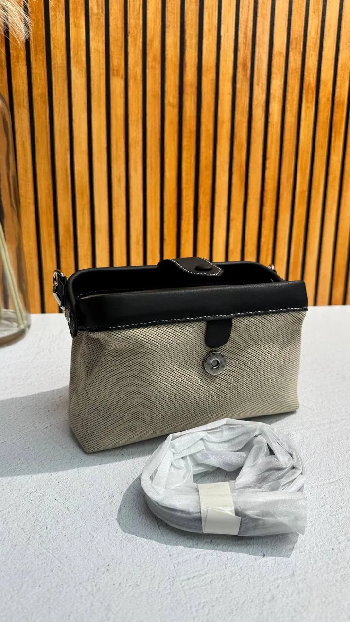 Compact Elegance — A Small but Mighty Bag