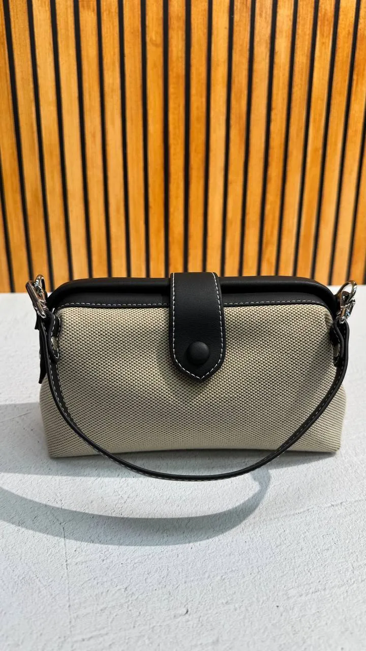 Compact Elegance — A Small but Mighty Bag