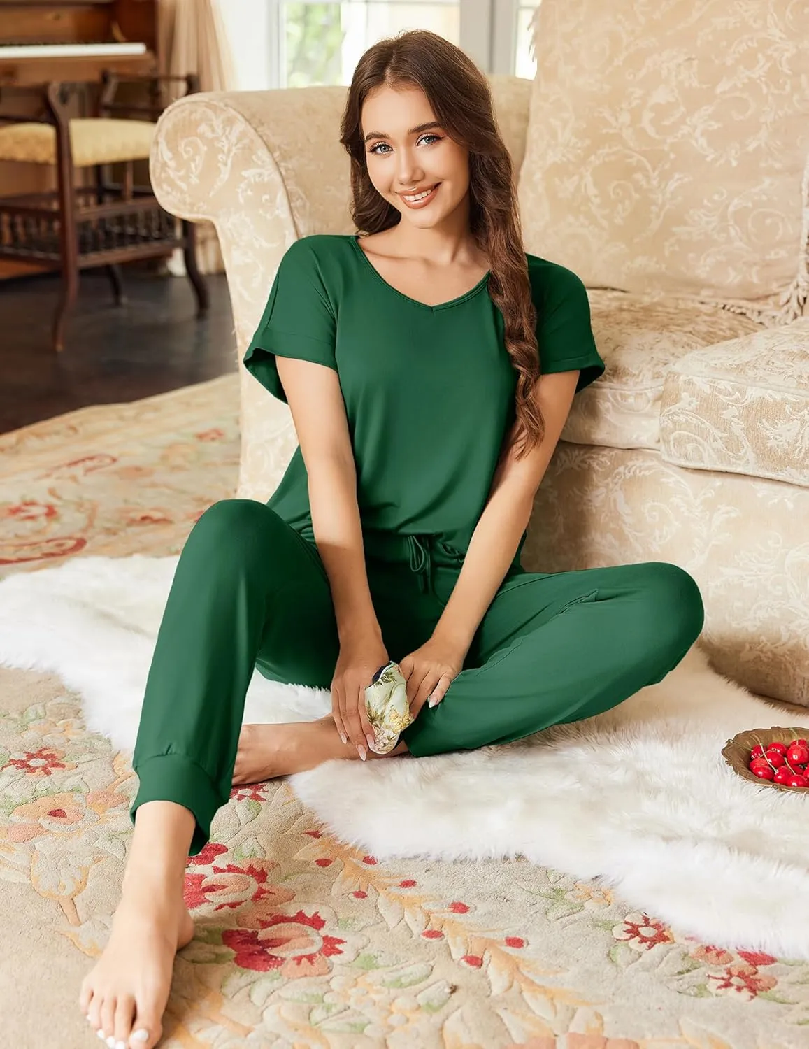Ekouaer Pajama Sets for Women 2 Piece Lounge Sets Short Sleeve Pullover Top and Jogger Pants Pjs Sleepwear Tracksuit S-XXL