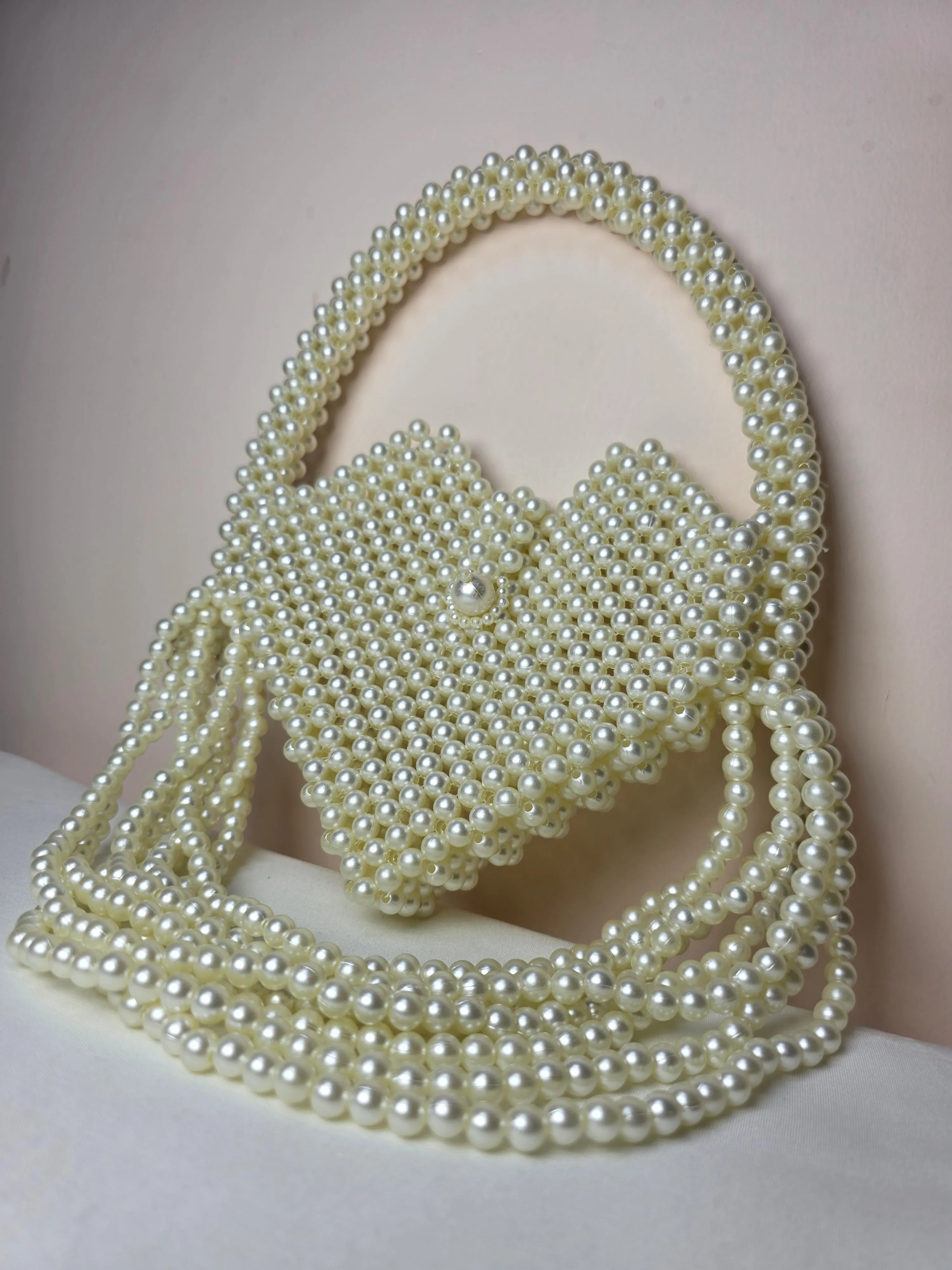 Elegant Pearl Beaded Handbag - HEART