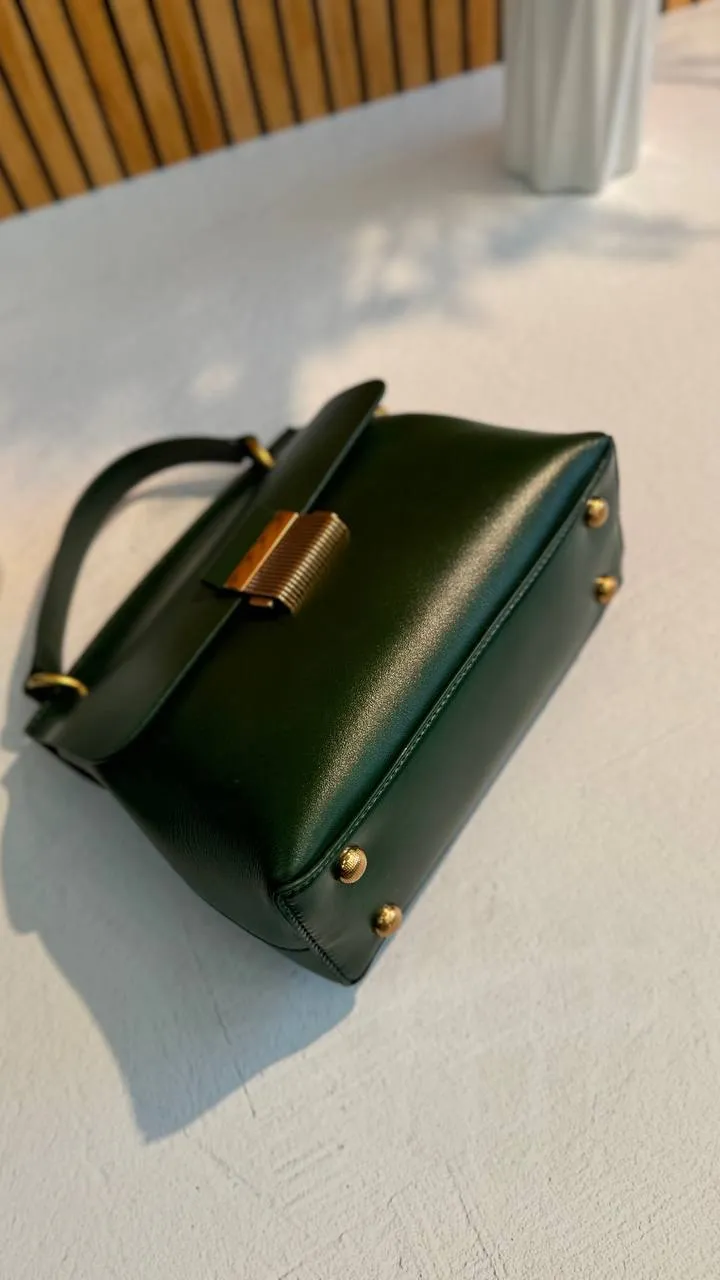 Eterna Luxe – The Embodiment of Elegance