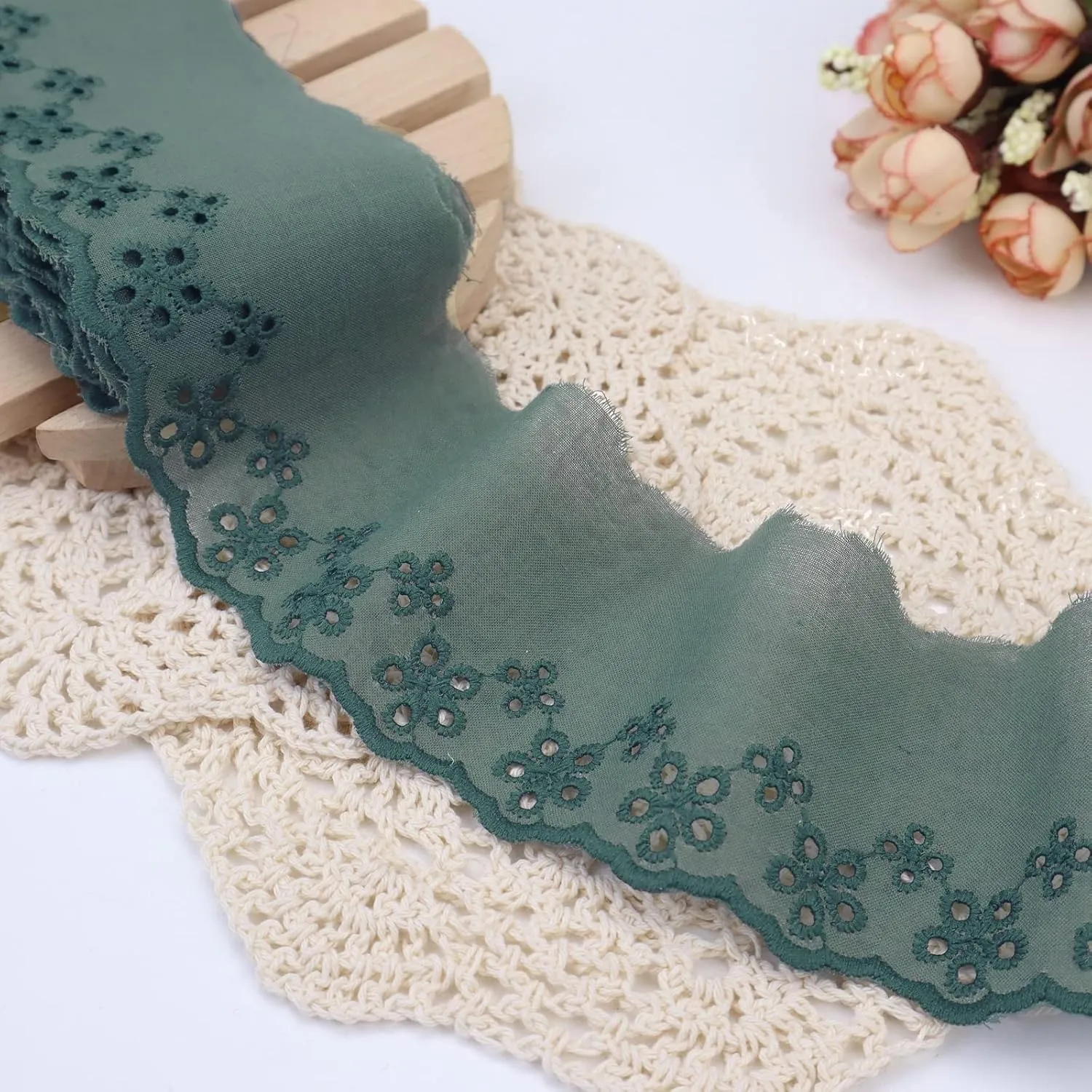 Eyelet Lace Trim 5 Yards Light Green Cotton Lace Ribbon Embroidery Scalloped Lace for Sewing, Baby Clothes, Pets Clothes