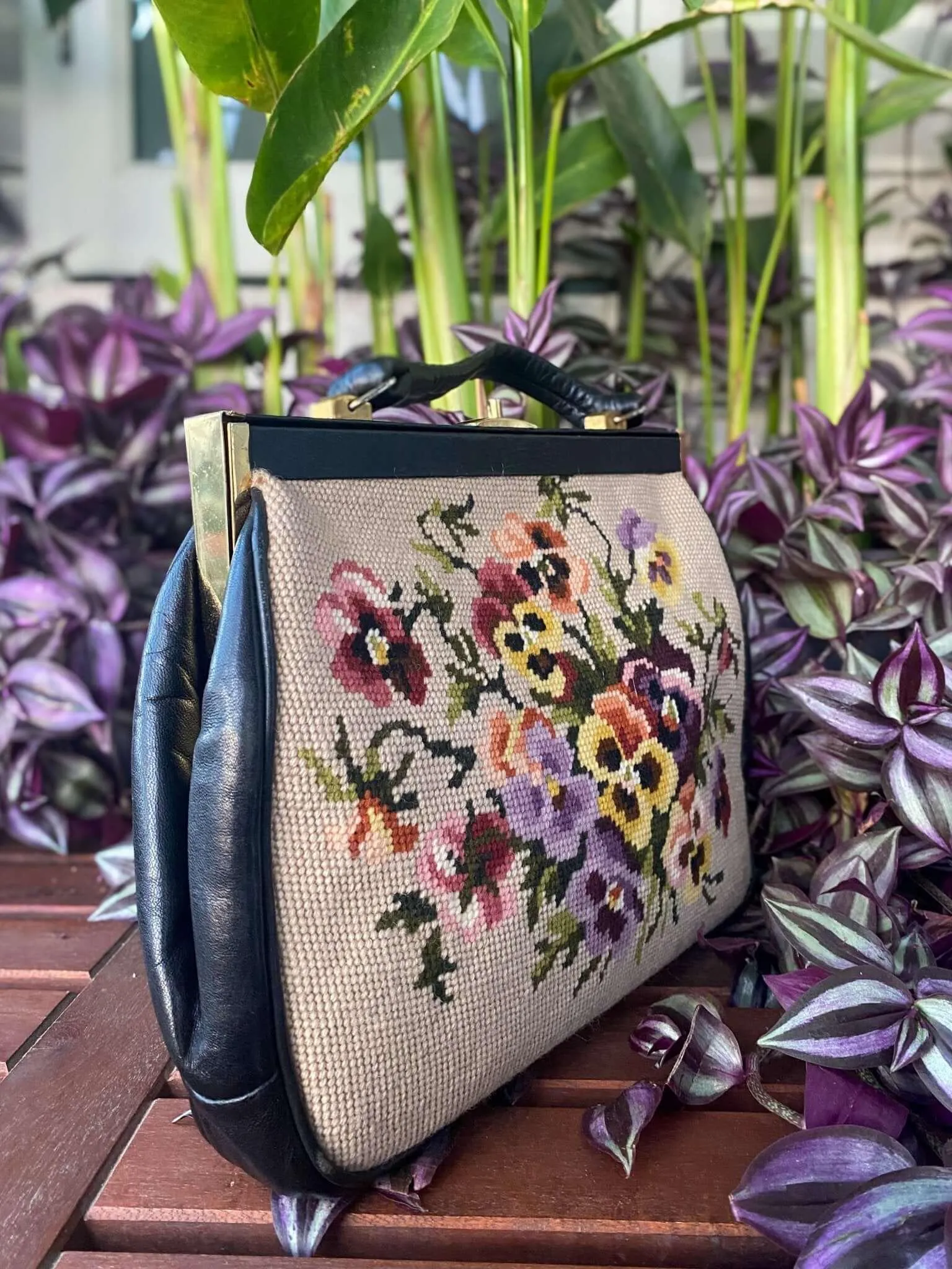FLORAL PETIT POINT VINTAGE BAG FROM 1940'S