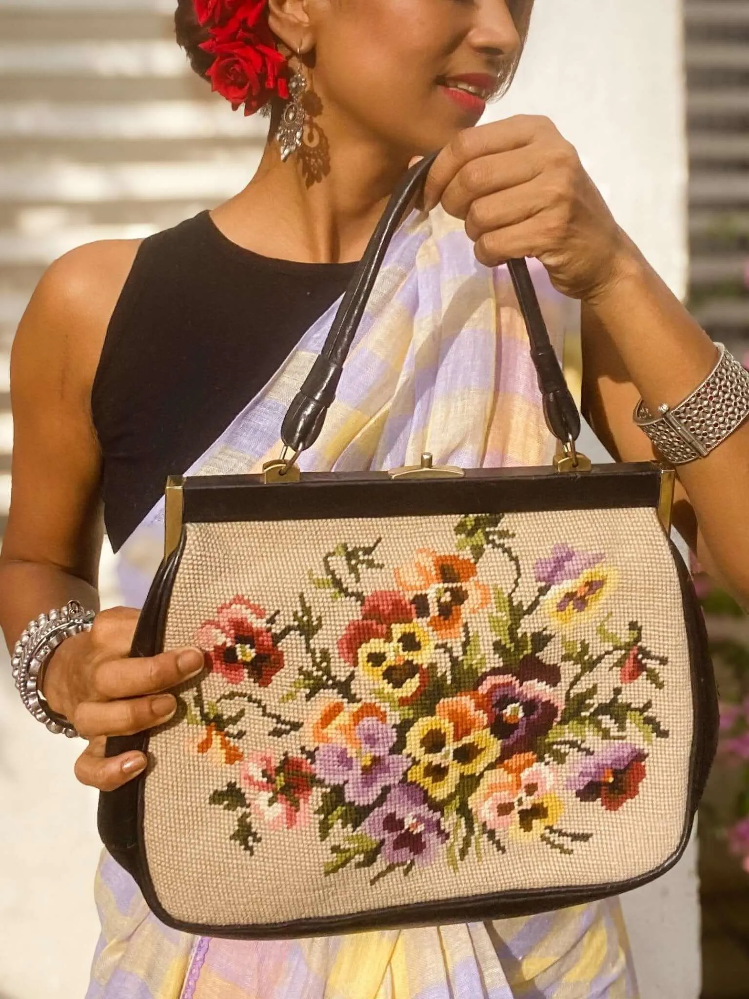 FLORAL PETIT POINT VINTAGE BAG FROM 1940'S