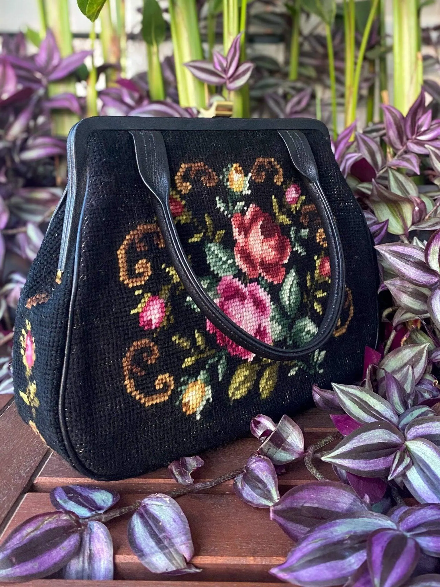 FLORAL PETIT POINT VINTAGE BAG FROM 1950'S