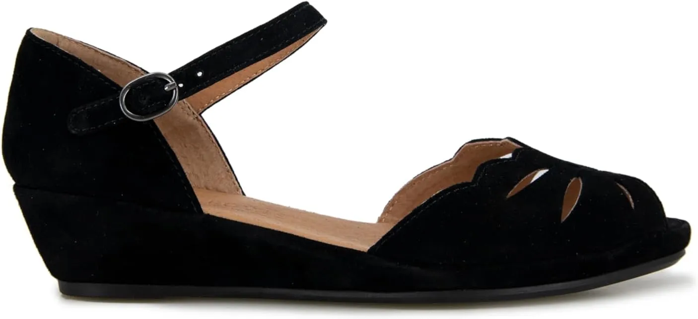 Gentle Souls by Kenneth Cole Women's Lily Moon Wedge Sandal