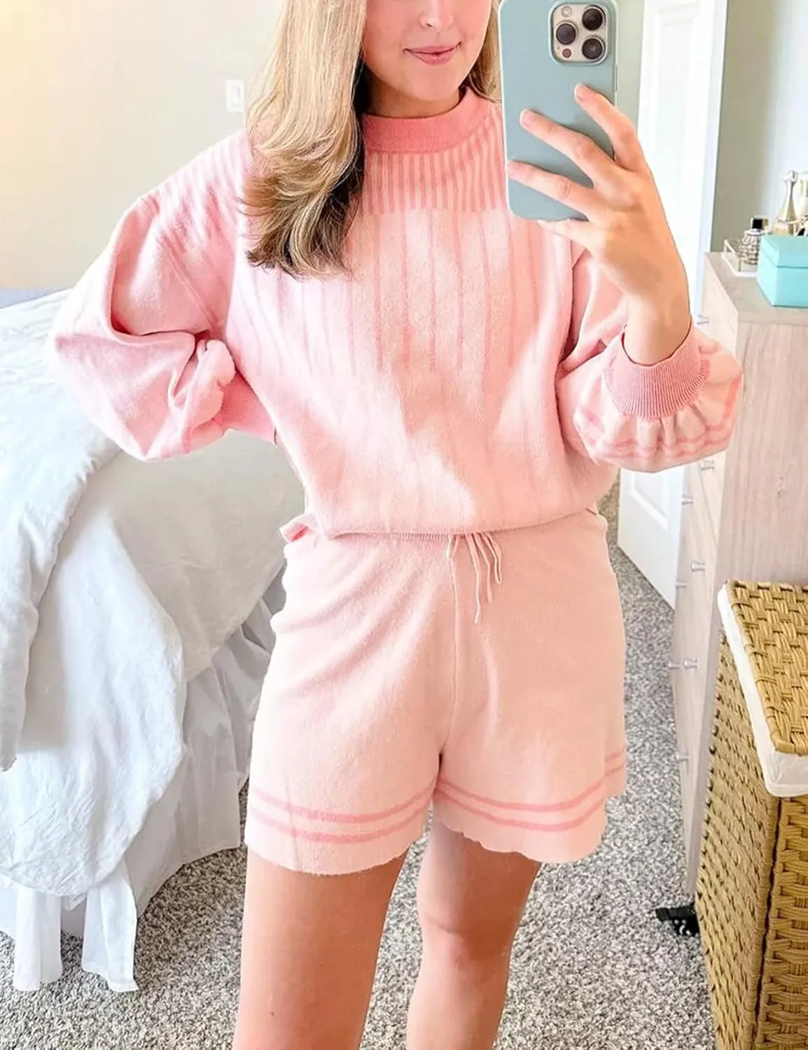 Gihuo Women' s Striped 2 Piece Outfits Crewneck Knit Pullover Sweater Shorts Set Wide Leg Matching Set Loungewear