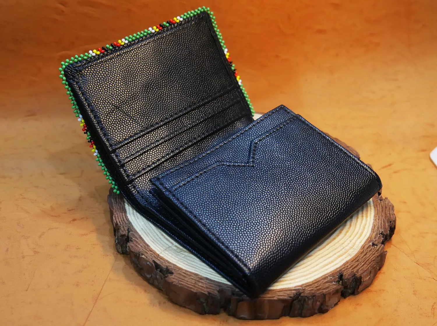 Handmade Beaded Leather Wallet for women, Native American Style Seed Beads Bifold Purse, Gift For her, Minimalist Wallet (Black (Green Skull))