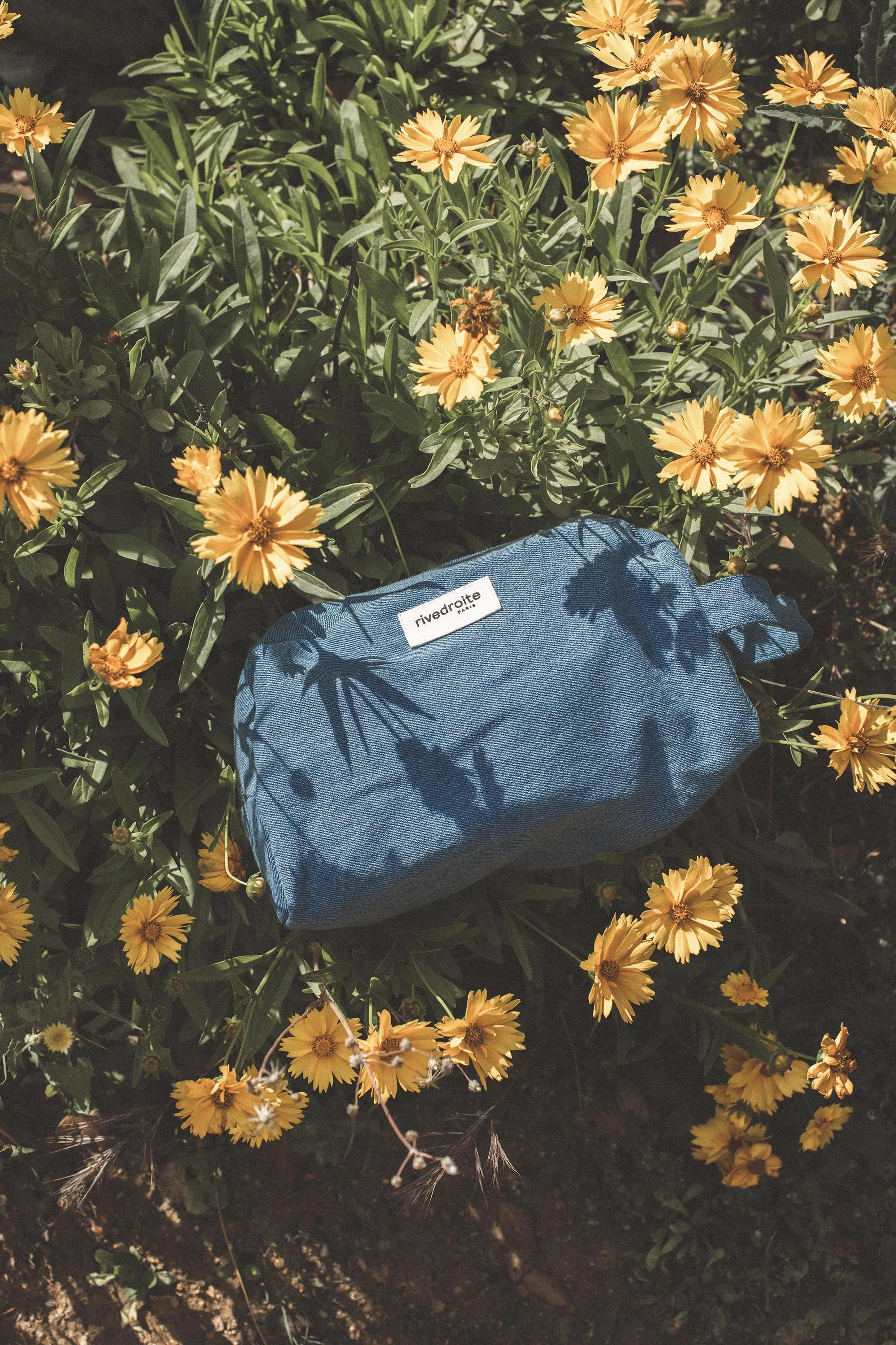 Hermel the toiletry bag - Upcycled Stonewashed Denim