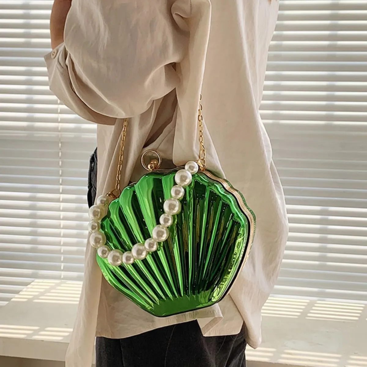 IAMUHI Lovely Shell Handbag Purse Beaded Evening Bag Chain Cross-body Clutch Purse