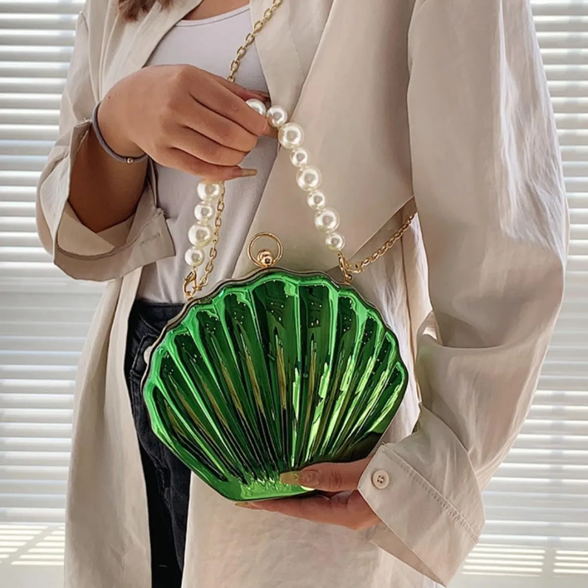IAMUHI Lovely Shell Handbag Purse Beaded Evening Bag Chain Cross-body Clutch Purse