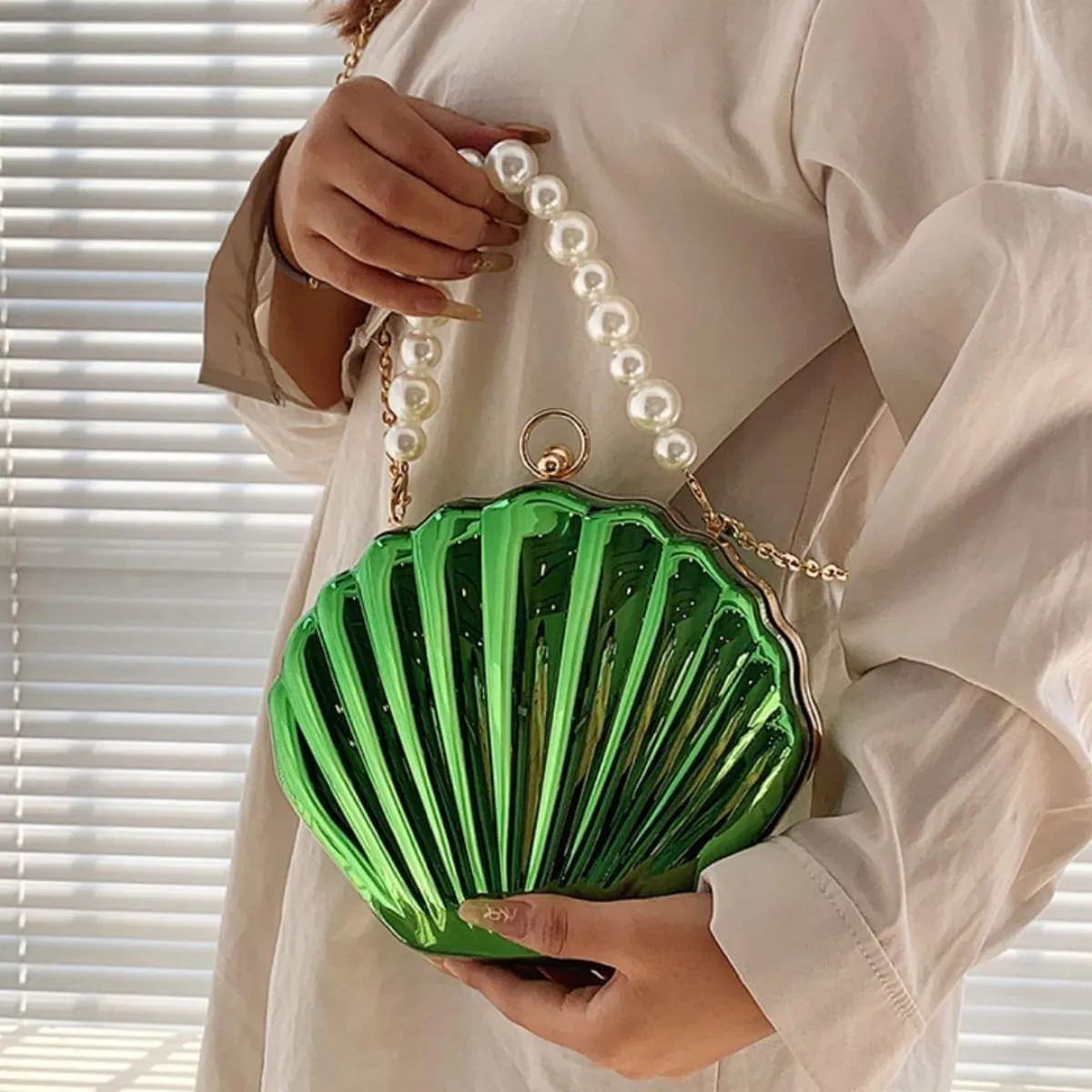 IAMUHI Lovely Shell Handbag Purse Beaded Evening Bag Chain Cross-body Clutch Purse