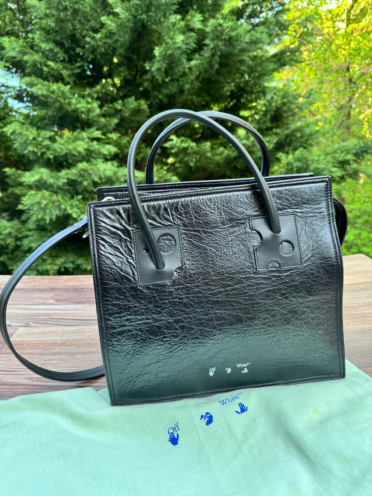 OFF-WHITE REPEAT ZIPPED LEATHER SHOPPER 32 BAG