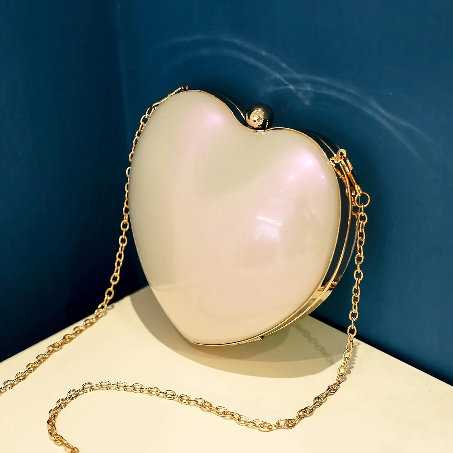 Rejolly Clear Acrylic Clutch Evening Purse Heart Shaped Bags for Women Transparent Novelty Small Mini Handbag Crossbody Bag