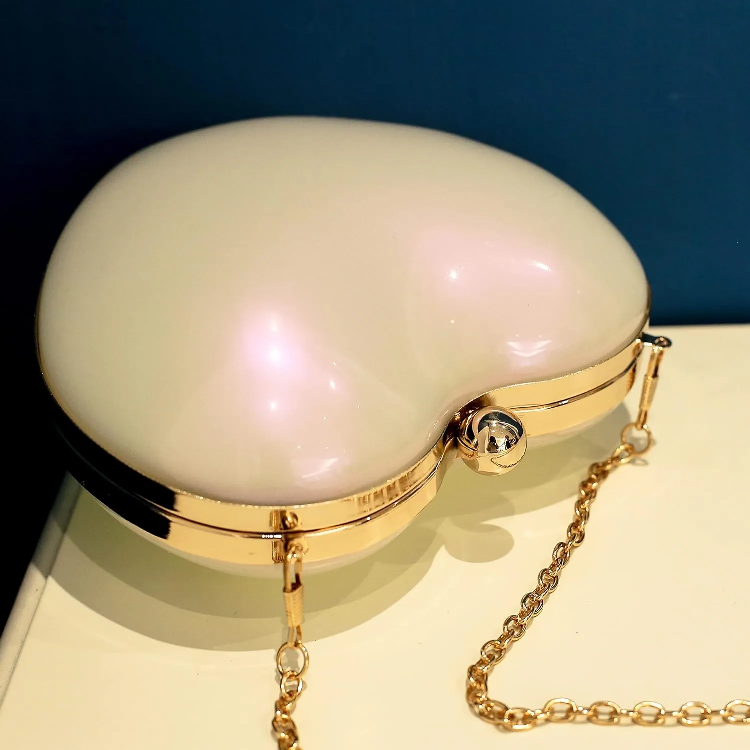 Rejolly Clear Acrylic Clutch Evening Purse Heart Shaped Bags for Women Transparent Novelty Small Mini Handbag Crossbody Bag