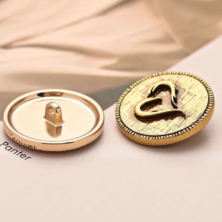 Retro British Heart-Carved Metal Decorative Buttons 6pcs