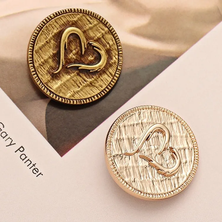 Retro British Heart-Carved Metal Decorative Buttons 6pcs