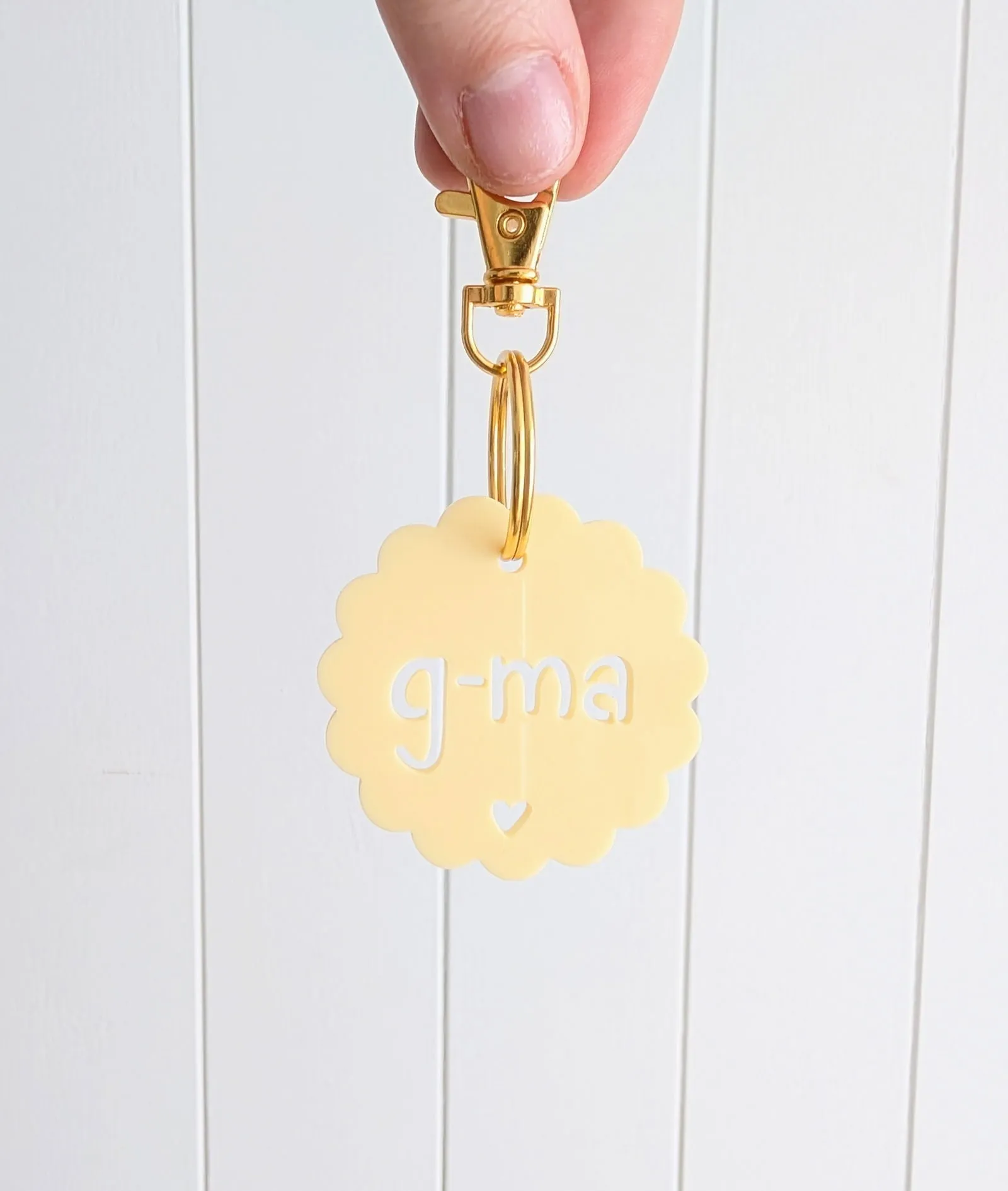Scallop Circle Keyring