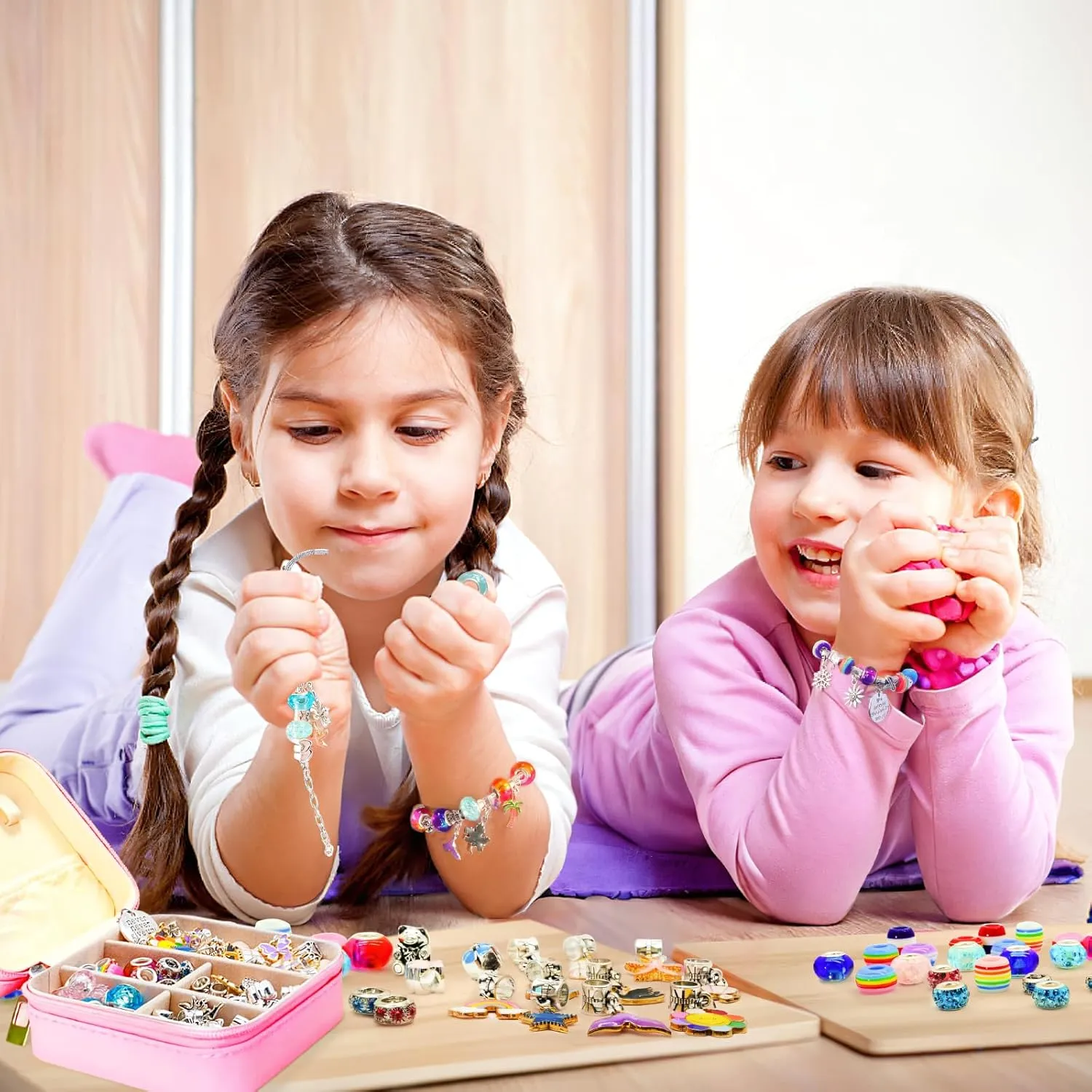 SUREHOME Charm Bracelet Making Kit, Art and Crafts for Girls 8-12 Girls Toys Age 6-8 Kids Jewelry Making Kit with Box Personalized Christmas Gifts for 5 7 8 9 10 11 12 Years Old Birthday Trendy Stuff