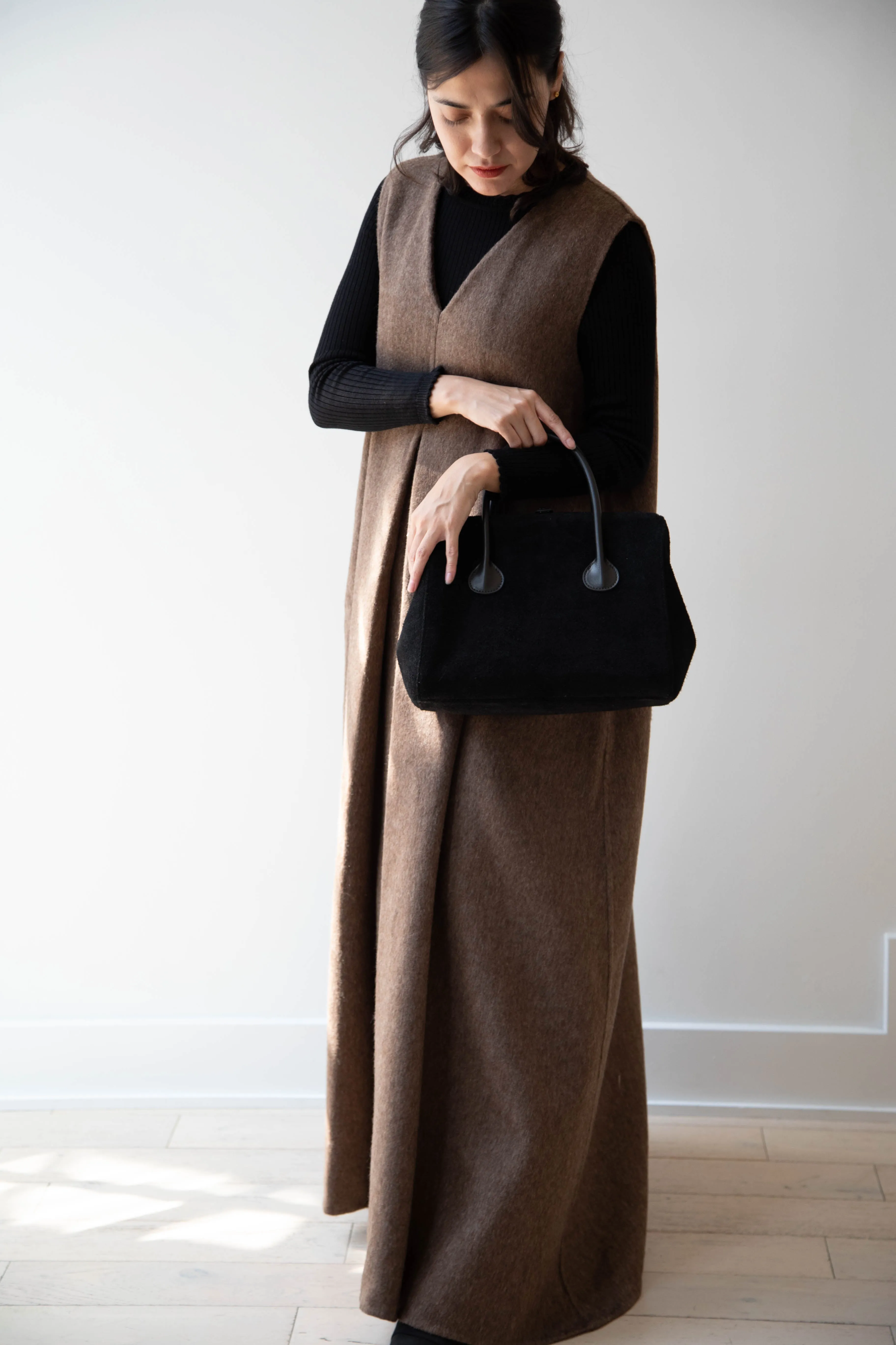 The Backward Vendor | Tanker Carrier Bag in Black Suede
