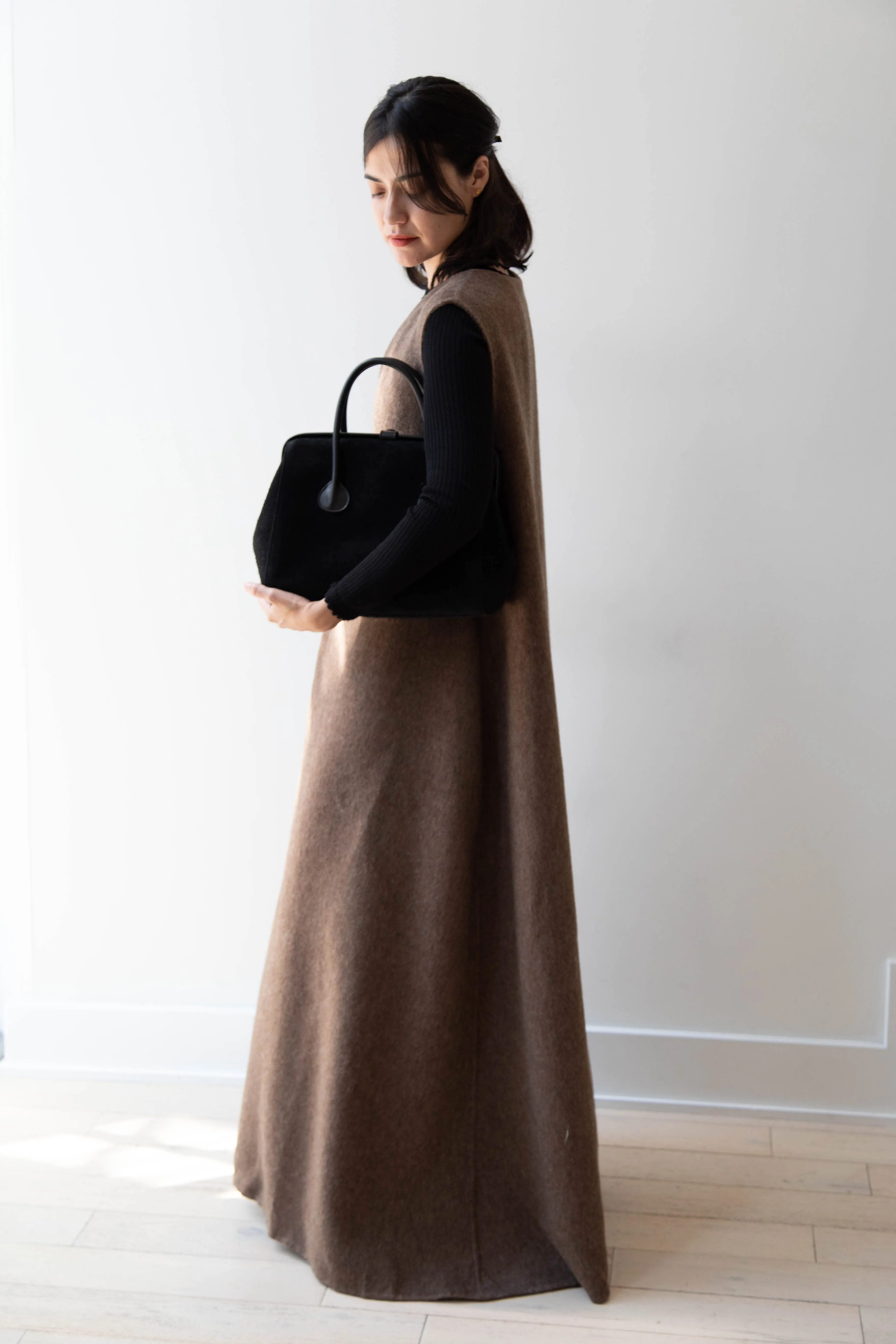 The Backward Vendor | Tanker Carrier Bag in Black Suede