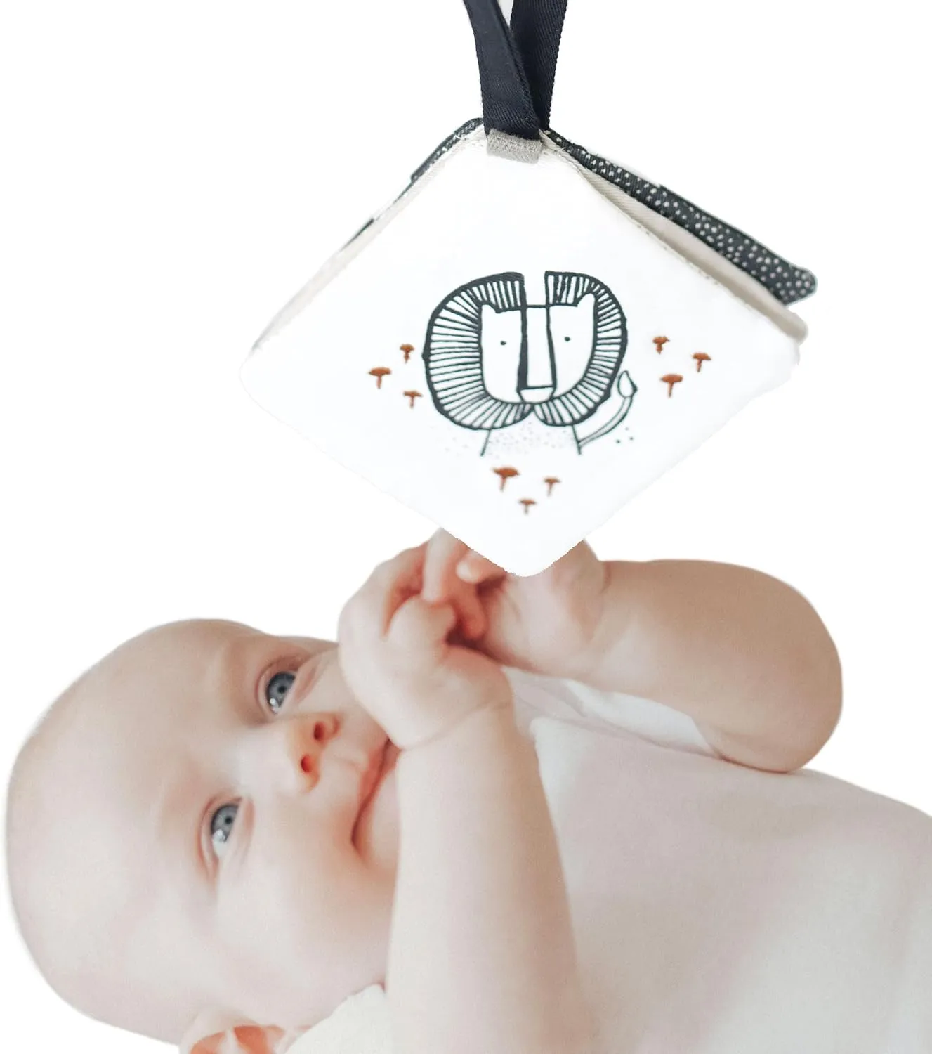 Wee Gallery Wild Animals Crinkle Pages Stroller Toy, Sensory Hanging Crinkle Toy with Mirror for Babies, High Contrast Animal Art and Montessori Baby Item for Walks, Car Seat, Play Gym and Tummy Time